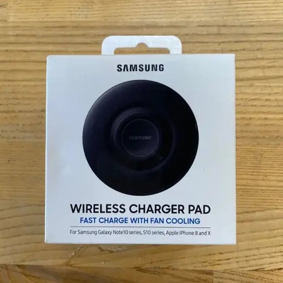 Samsung Wireless Charger Pad-Brand New in sealed box. - Picture 1 of 1
